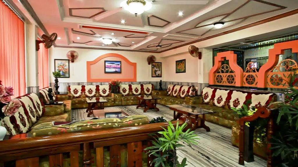 Hotel Chirag International 格德拉 外观 照片