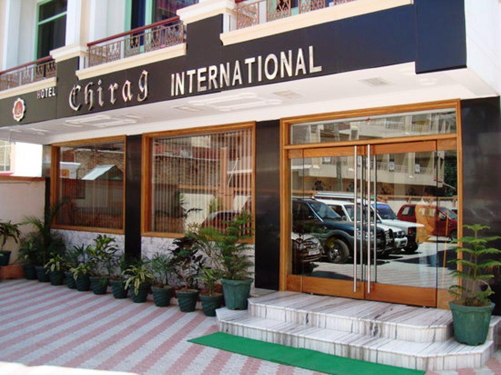 Hotel Chirag International 格德拉 外观 照片